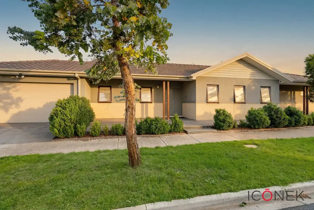 Lalor 4 Bedroom Premium living in a Blue - Chip pocket