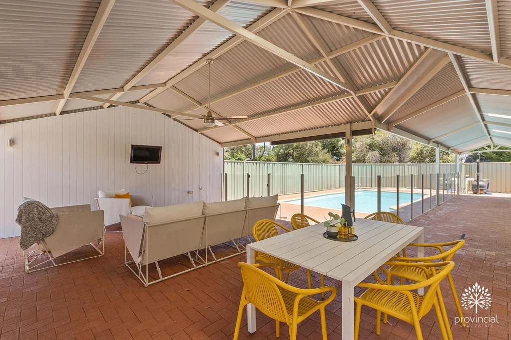 23 Ryan Way, Lesmurdie, WA 6076