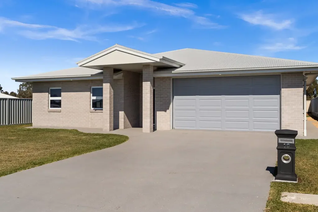 Brand new executive style home in Pittsworth