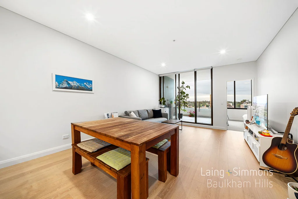 Modern Two Bedroom Unit with Study! Walk to Trains, Woolworths, Cafés & Gym!