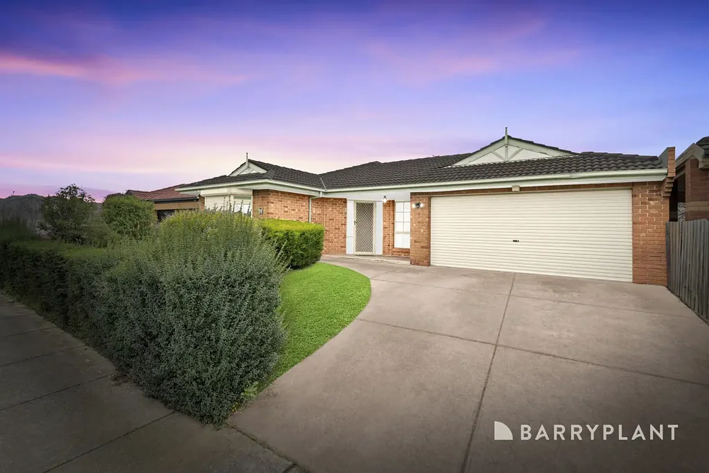 Werribee 4房 成熟地段。家庭舒适。长期价值。 Established Location. Family Comfort. Long-Term Value.