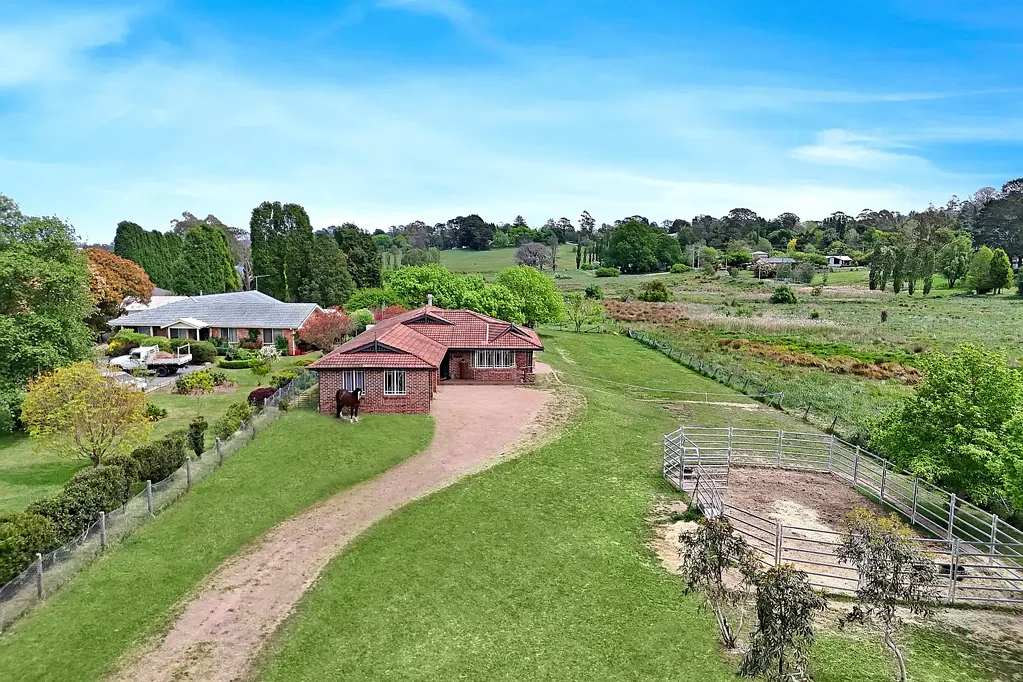 Bowral 4Phòng ngủ Idyllic Country Lifestyle on the Edge of Town with Space for a Horse!