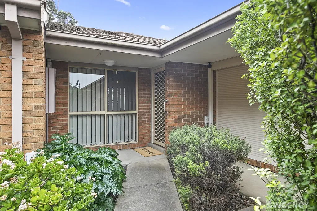 Altona Meadows 2房 轻松与卓越的创意结合！ Ease and Excellence Creatively Combined!