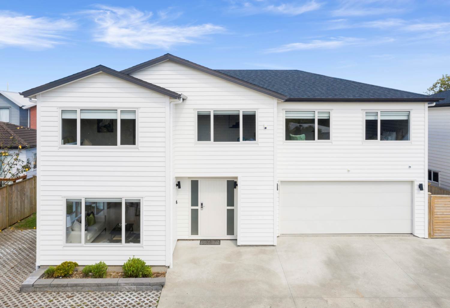 329 Bucklands Beach Road, Bucklands Beach, Auckland - Manukau, 6 Kuwarto, 1 Banyo, Townhouse