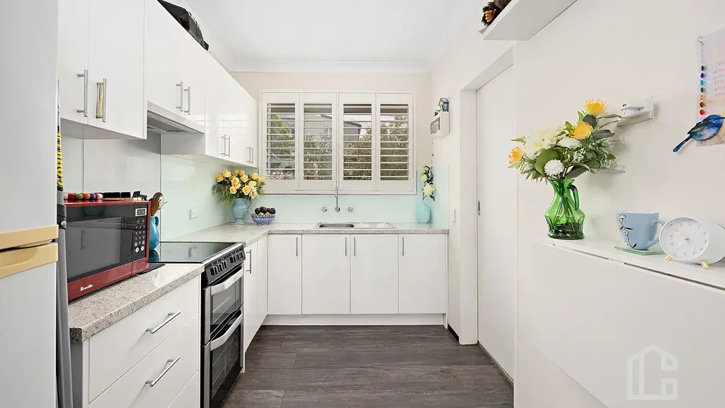 Katoomba 2कमरा Top-Floor Living, Wrap-Around Balcony, Unbeatable Katoomba Location - Open Home Saturday 17th October, 12:30 - 12:50pm.