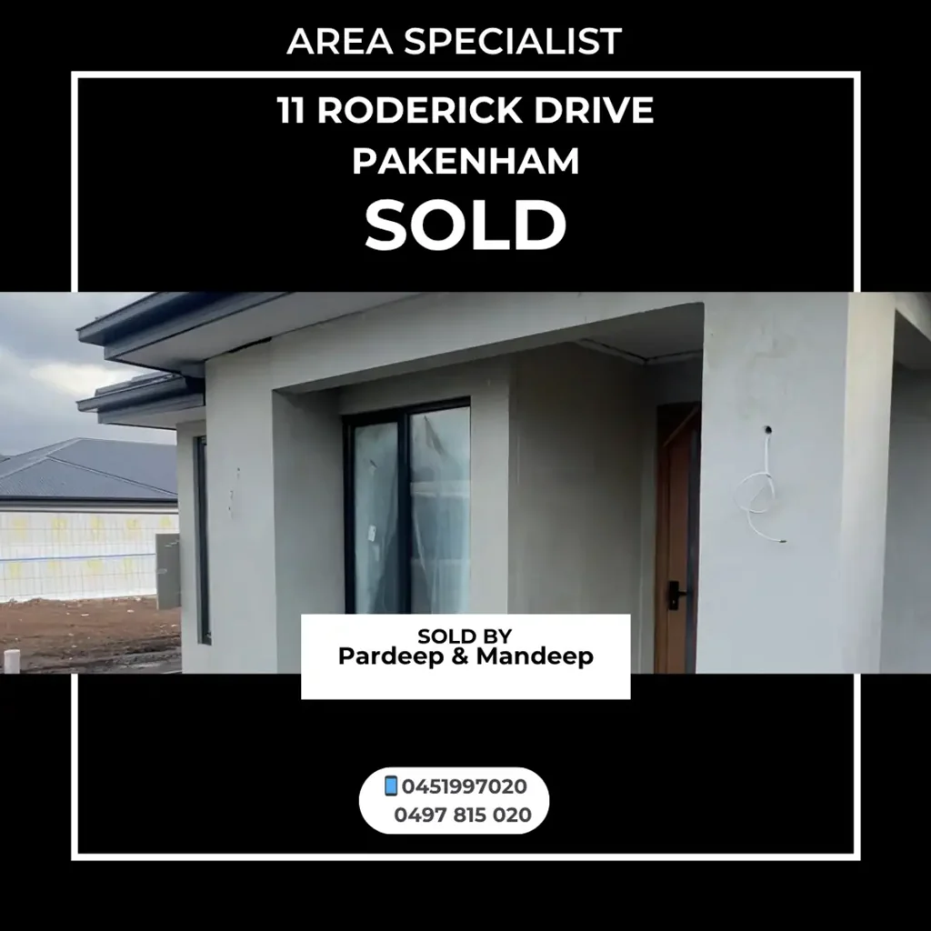 11 RODERICK DRIVE, Pakenham, VIC 3810