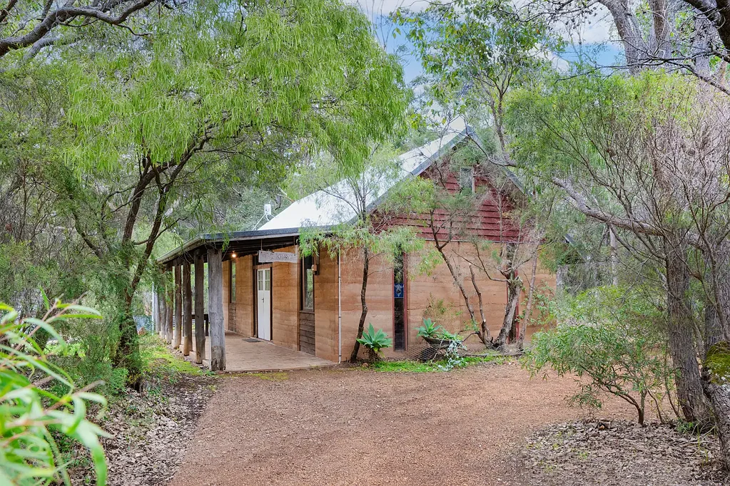 Rustic Bush Cottage