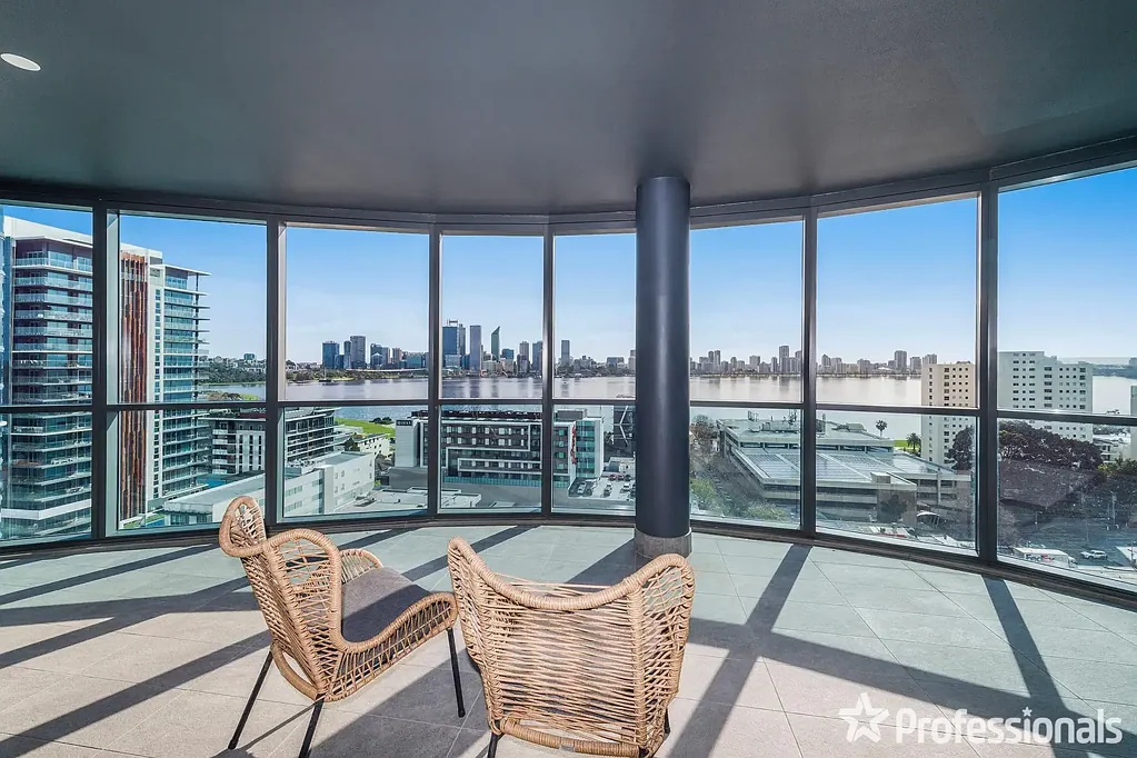 South Perth 3غرفة نوم Luxury Living in the Heart of South Perth: An unrivaled 13th Floor opportunity at Civic Heart!
