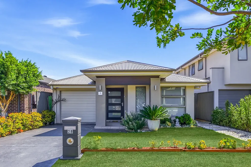 Gregory Hills 3Kwarto Modern Single-Level Living with Effortless Indoor-Outdoor Appeal
