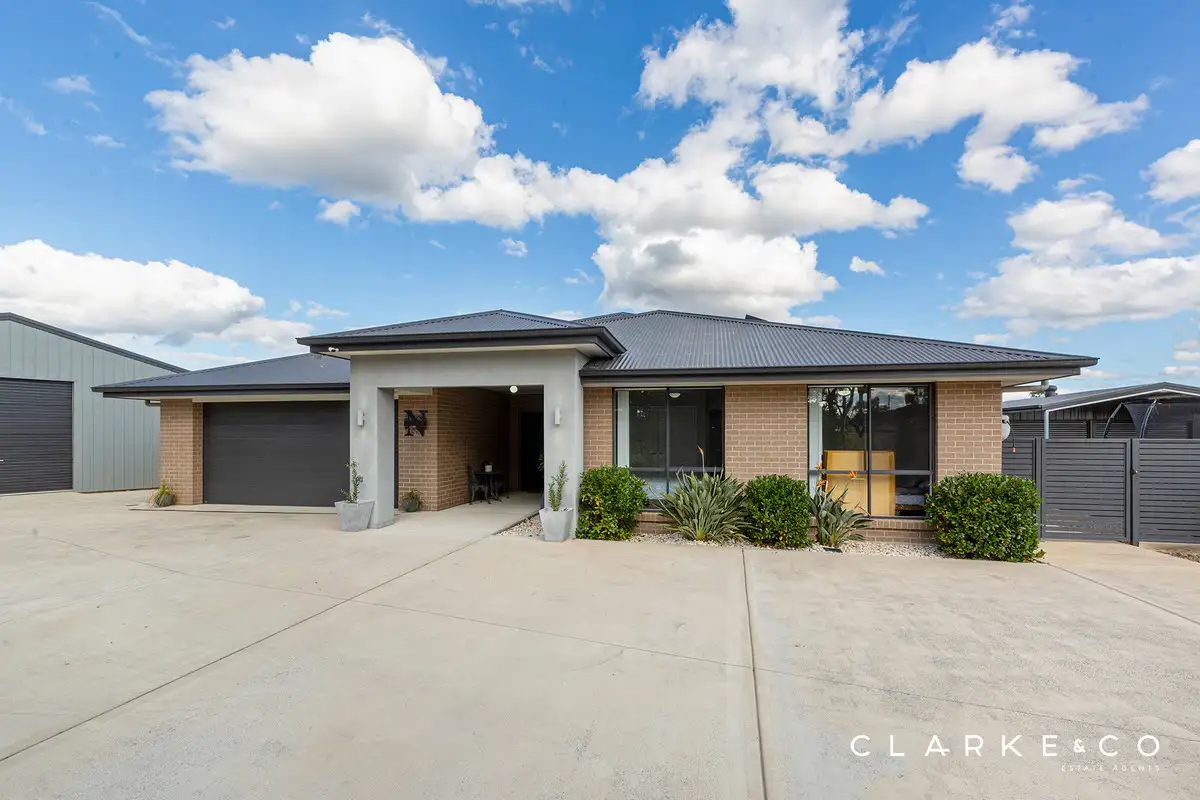 8 Lois Close, Heddon Greta, NSW 2321, 5 slaapkamers, 2 badkamers, House