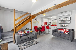 2/29 Main Road, Tawa