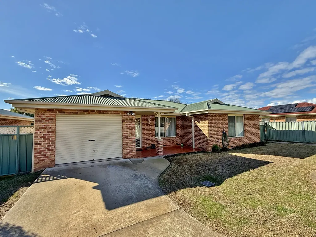 6/9 Miro Street, Young, NSW 2594