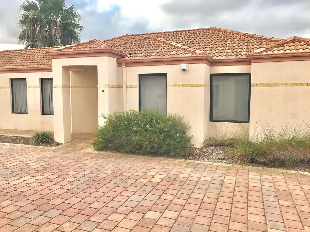 NOT FAR FROM CAROUSEL!!!! @$750 per week
