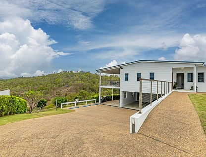 9 Harrier Court, Bushland Beach, Townsville, 5 कमरे, 3 बाथरूम, House