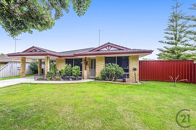 Greenfields 4कमरा GREENFIELDS GEM! BIG BLOCK. BIG PATIO. BIG POTENTIAL!