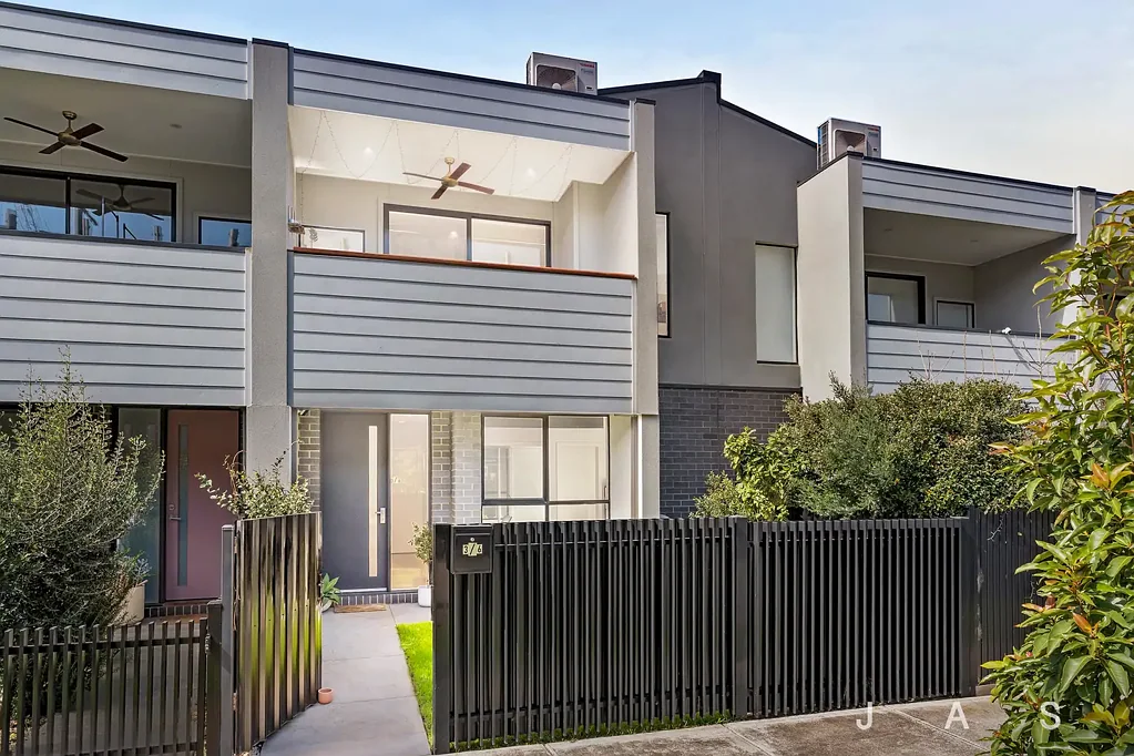 West Footscray 2Kwarto Relaxed Contemporary Style, Endless Lifestyle Appeal