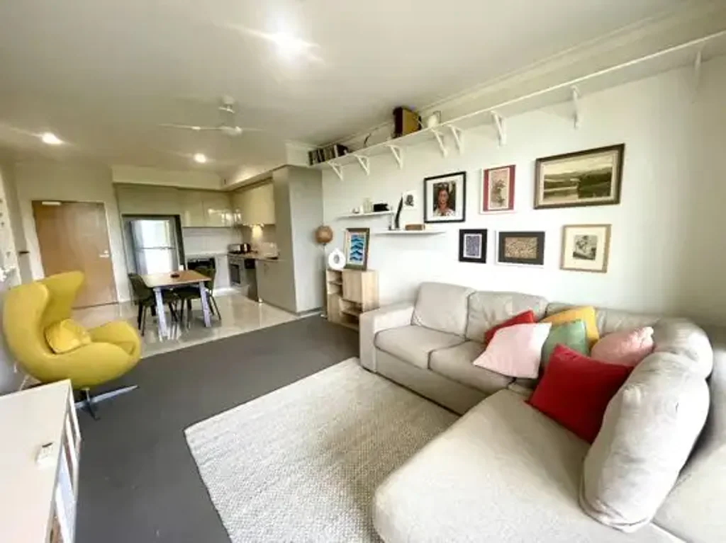 Stylishly Furnished Apartment in West End
