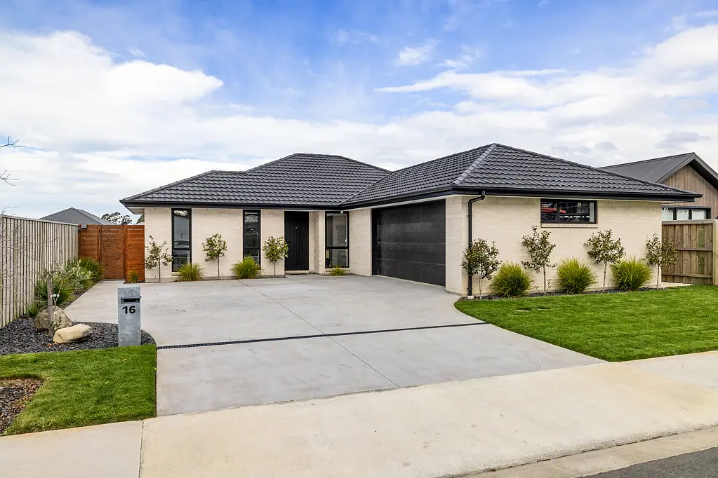 16 Crossley Avenue, Woodend, Canterbury