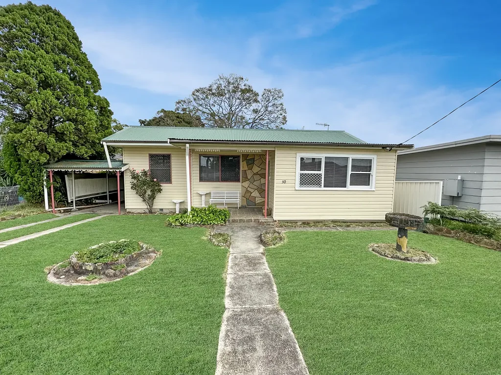 Two Bedroom Cottage Home!