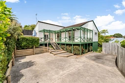 10 Meadowood Drive, Unsworth Heights