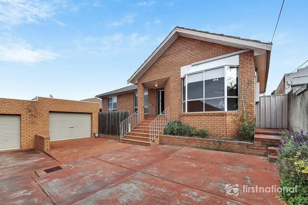 Dandenong 3Zimmer House Sized 3 Bed Unit – Solid, Spacious & Secure