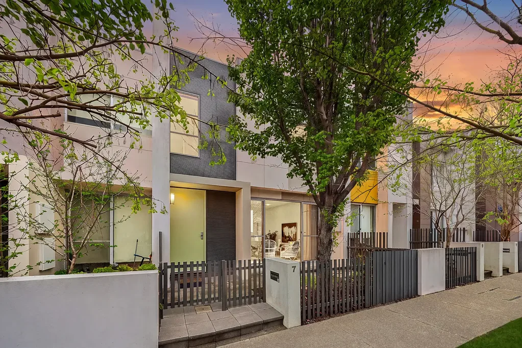 Crace 2 Bedroom Immaculately Presented, Move-In Ready, No Body Corporate
