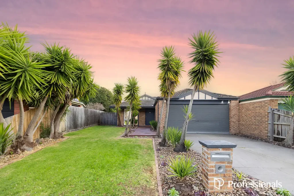 2 Claremont Glen, Berwick, VIC 3806