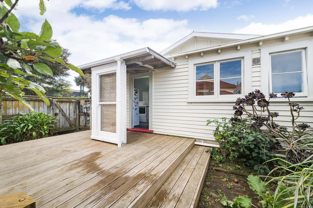 Palmerston North Central 4房  Prime Location & Full of Potential
