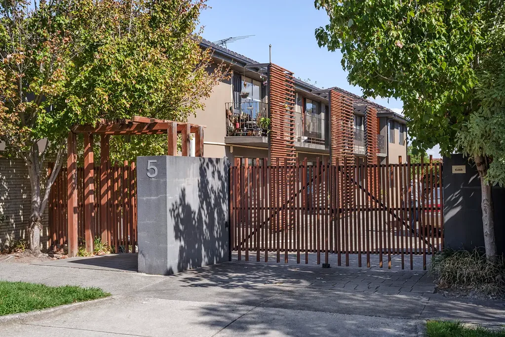 Preston 2房  Stylish, Spacious And Perfectly Positioned!