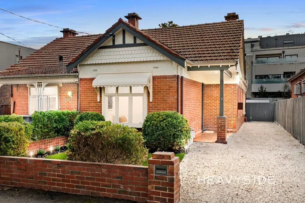 Hawthorn East 3Zimmer Edwardian beauty in prime lifestyle precinct