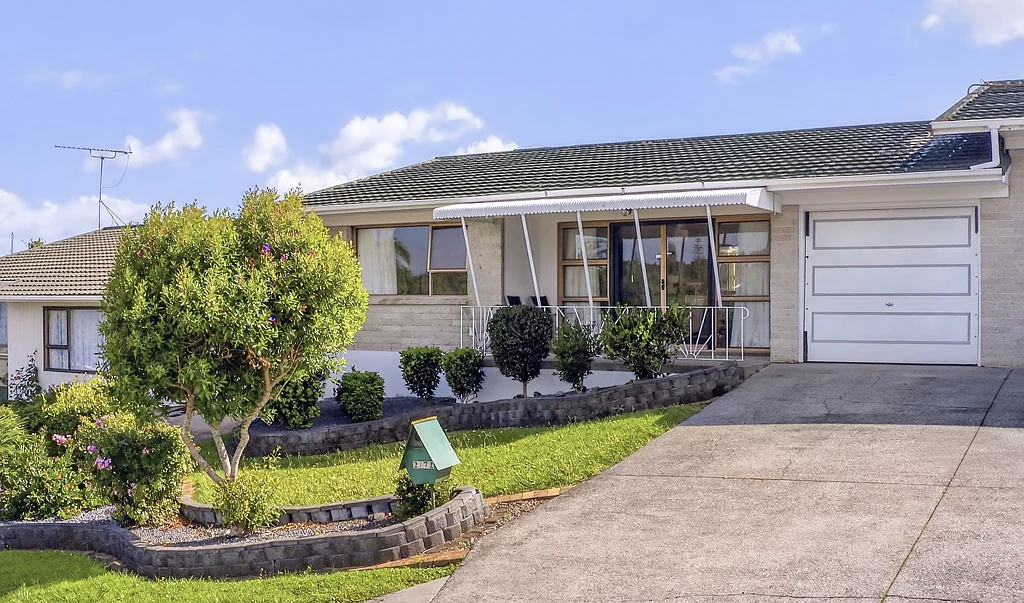 2/72 Evelyn Road, Cockle Bay, Manukau City, Auckland