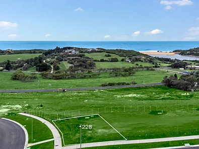 Warrnambool  Elevated Living with Stunning Views