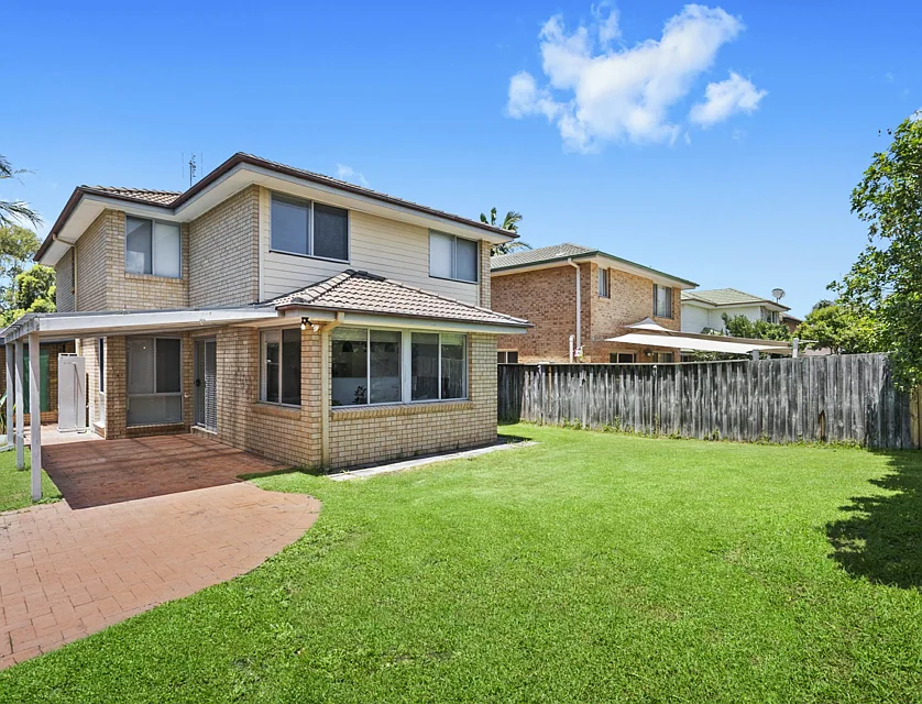 4 Waterside Grove, Warriewood, Northern Beaches, 4 침실, 2 욕실, House