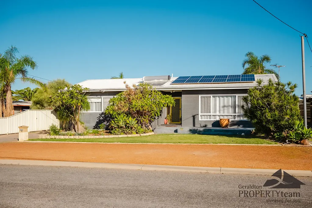 Beresford 3chambre Blue-Chip Beresford with Lifestyle, Space & Future Potential
