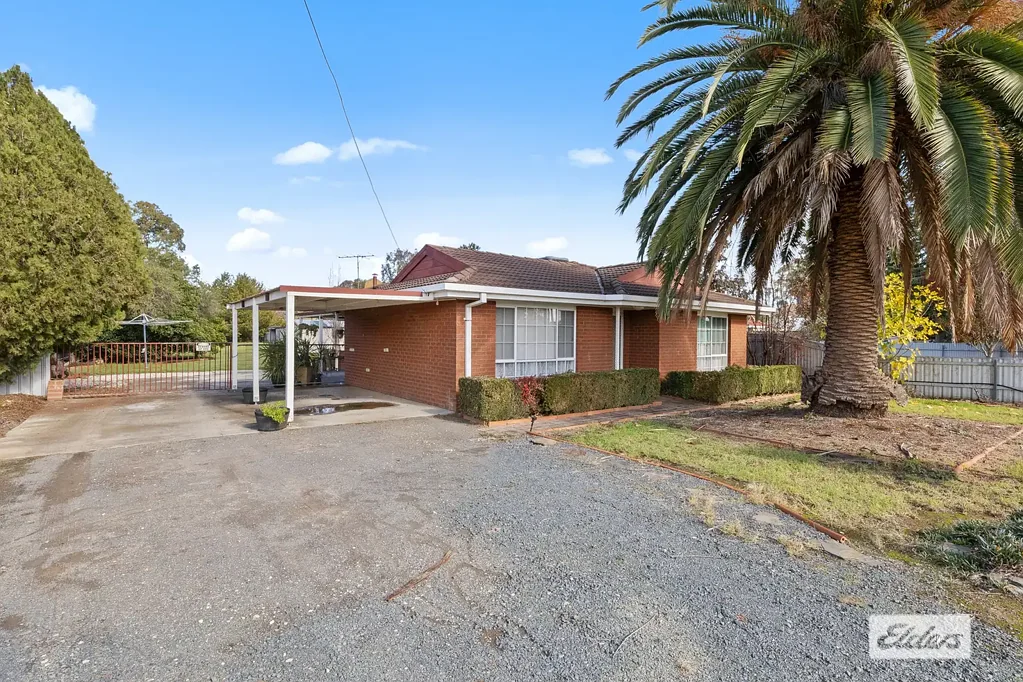 172 Clarke Street, Howlong, NSW 2643