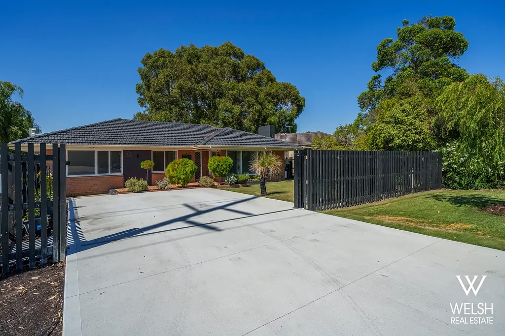 EXCEPTIONAL HOME IN AN AWESOME LOCATION! **Partly furnished, see below**