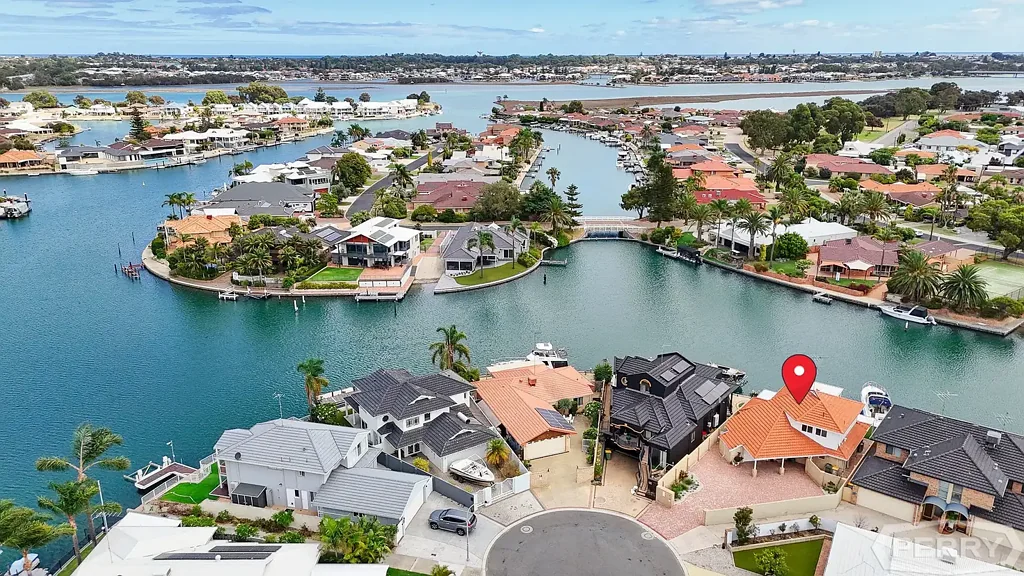 Dudley Park 4房  PERFECTLY POSITIONED, PERFECTLY RENOVATED, NORTH FACING ON THE WATER!