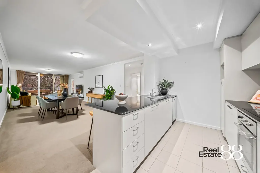 Northbridge 3部屋 Secure City Living with House-Like Space