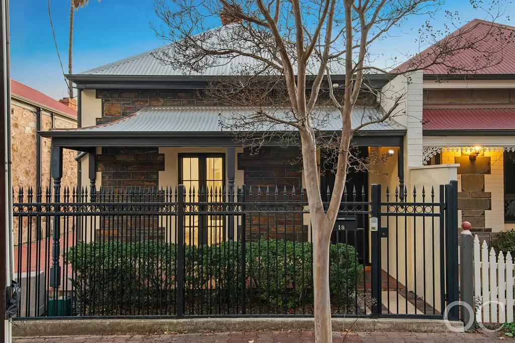 Parkside 2房  Open the Door to City-Edge Living with Parking, Space and Coveted School Zoning