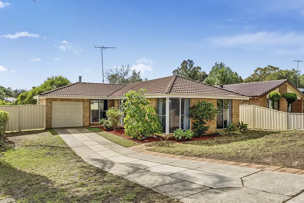Brand-New Kitchen & Bathroom - Freshly Renovated Home, Fresh Paint Inside & Out, with Sunny Backyard & Reserve Outlook