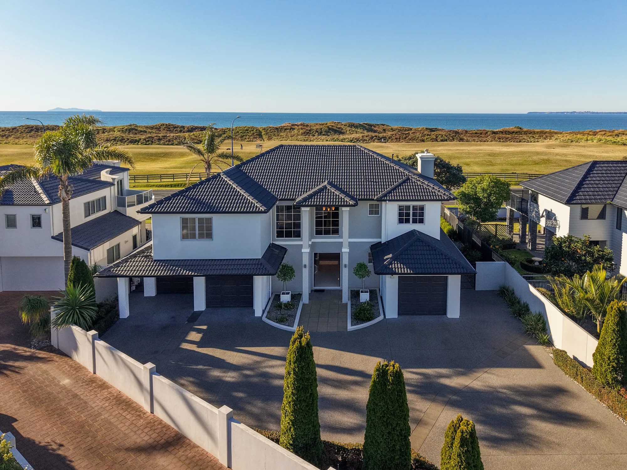 Papamoa 4 Bedroom Ocean views, immaculate quality