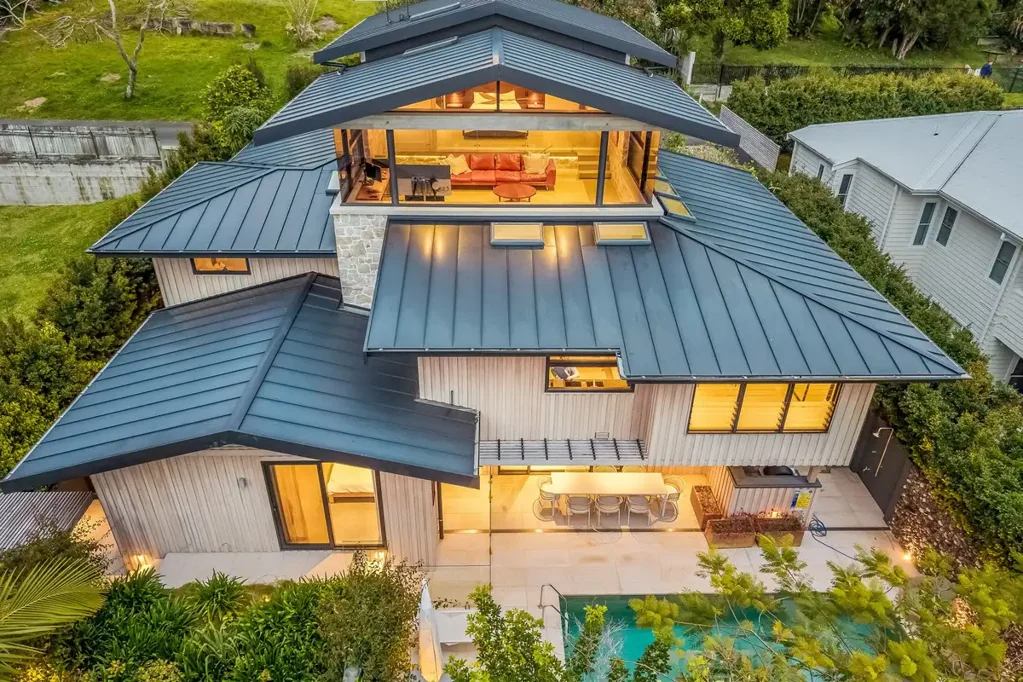 Byron Bay 4 Slaapkamer Tranquil, High-End Retreat with Pool & Panoramic Views