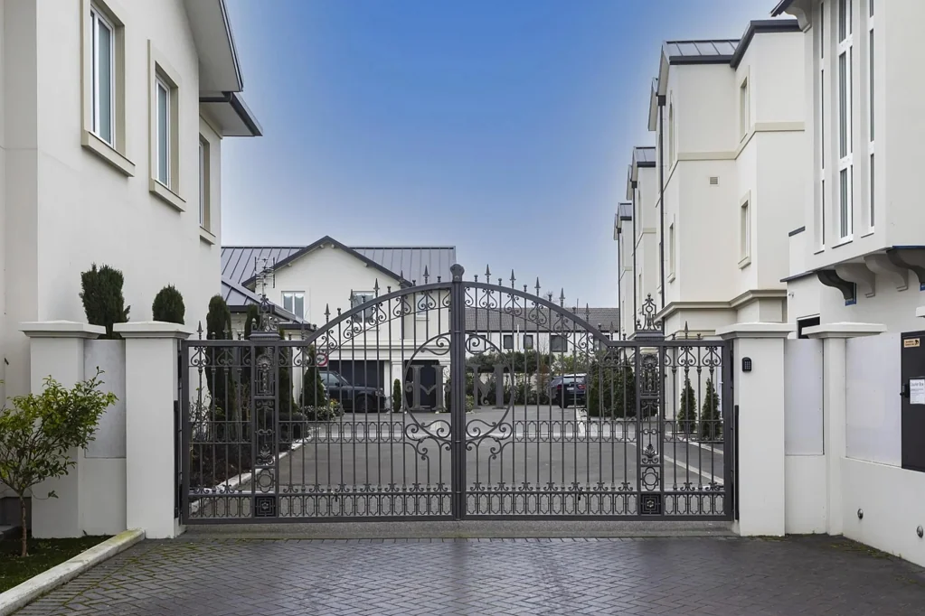 Timeless Elegance and Exclusive Living by Hagley Park