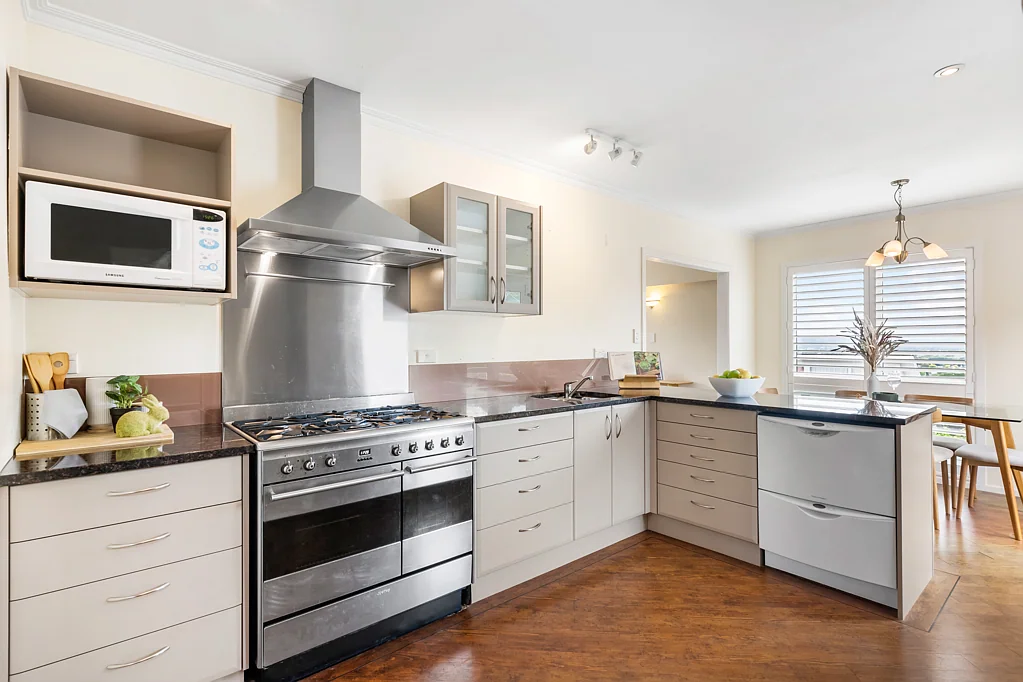 Brown Owl 3chambre Wow - What a House! The View Isn't Bad Either