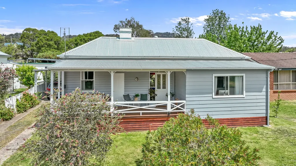 Murrurundi 3침실 Historic Charm, Stunning Views & Income Potential