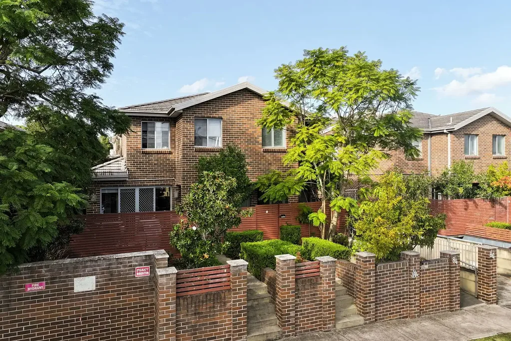 Croydon Park 3Kwarto Immaculate North-Facing Townhouse in an Exclusive Boutique Complex