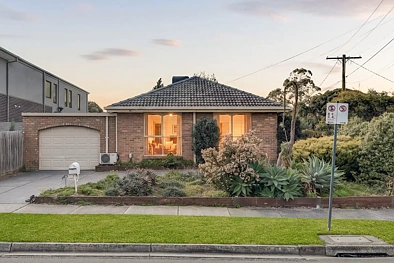 Glen Waverley 4ਬੈੱਡਰੂਮ Corner Position, Comfortable Living and Future Possibilities