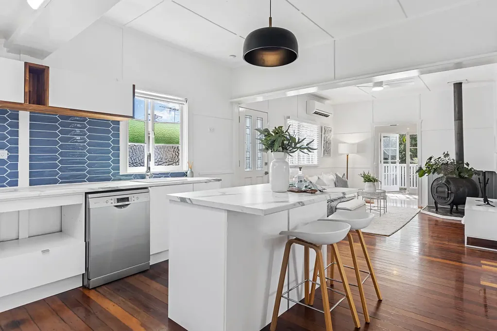 25 Frank Street, Scarborough, QLD 4020
