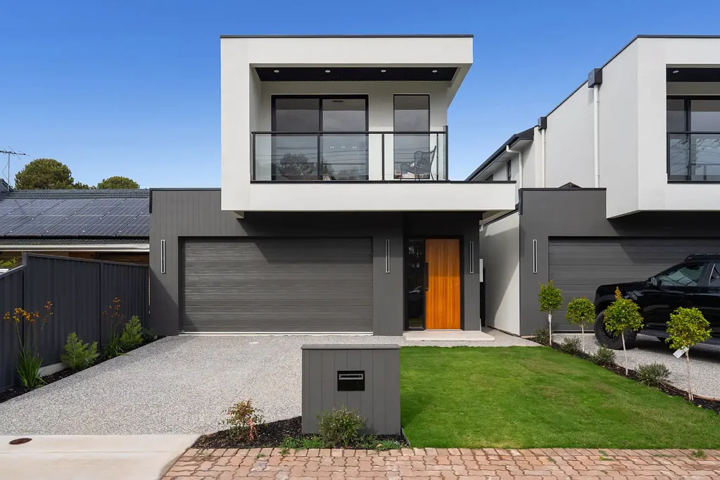 Grange 4房  Brand new, bold and built to last on Beach.