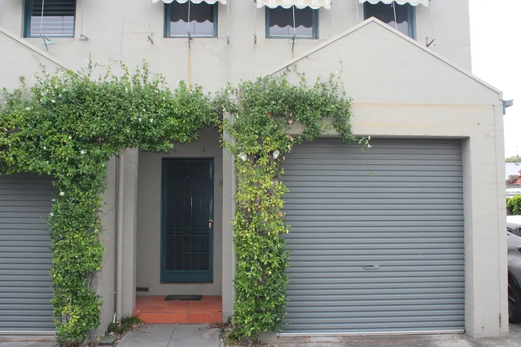 RATHDOWNE VILLAGE PRECINCT - TWO DOUBLE BEDROOM TOWNHOUSE